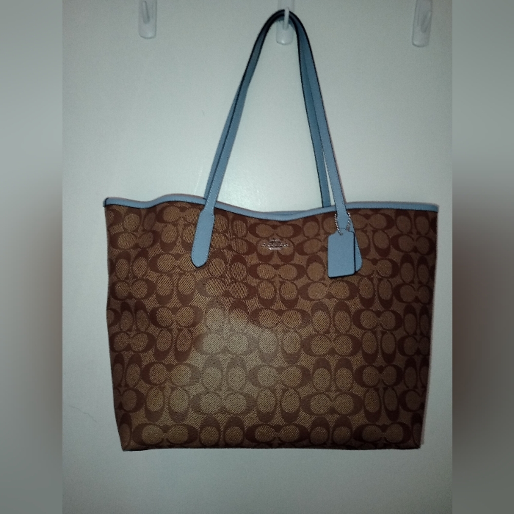 Coach City Tote in Signature Canvas Bag Purse Like New light blue straps 5696